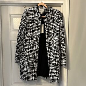 Women's Black and White Houndstooth Coat
